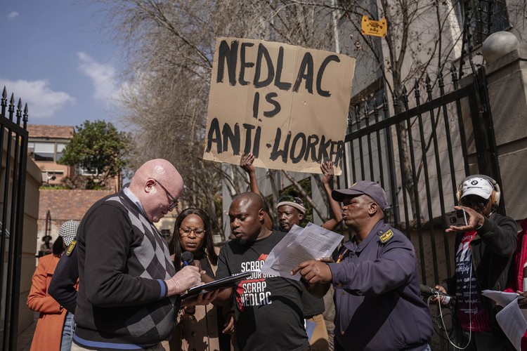 Summary image for article