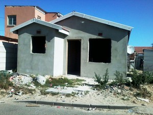 Photo of an unfinished house