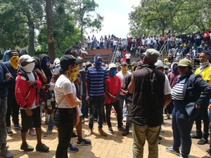 Photo of protesting students